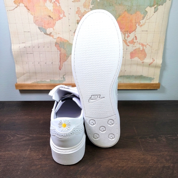 BRAND NEW Nike Kwondo 1 G-Dragon Peaceminusone Triple White Men's Size 11.0 - Picture 9 of 9